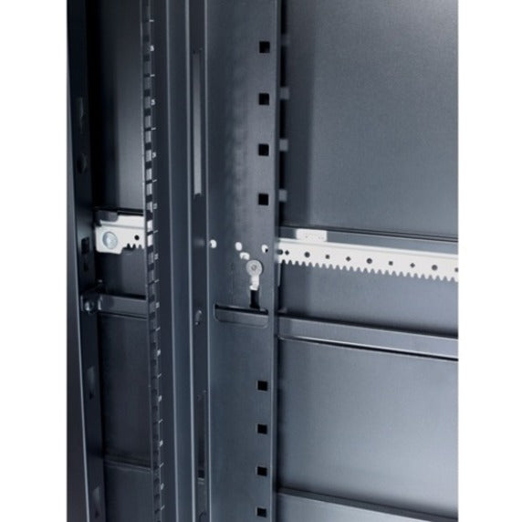 APC Vertical Mounting Rail with Square Holes — AR7510
