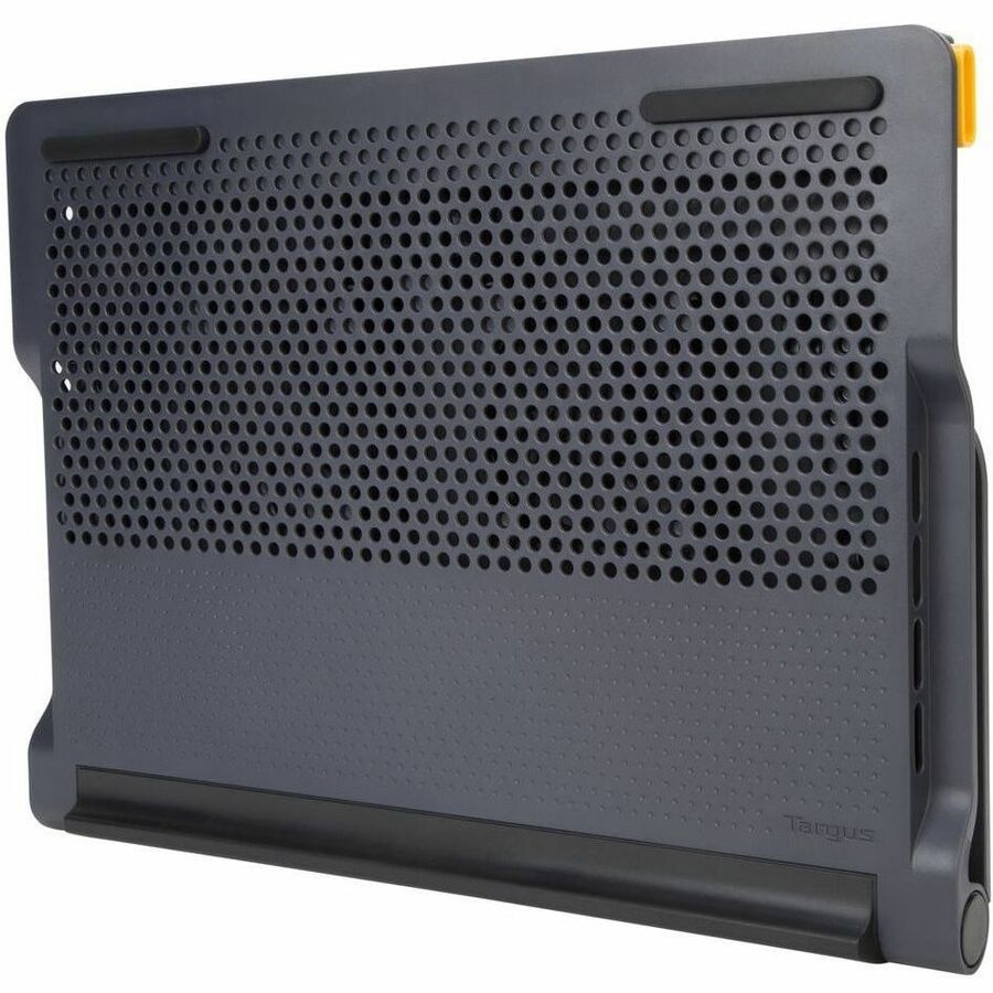 Targus 17" Chill Mat+ with 4-port Hub — AWE81US