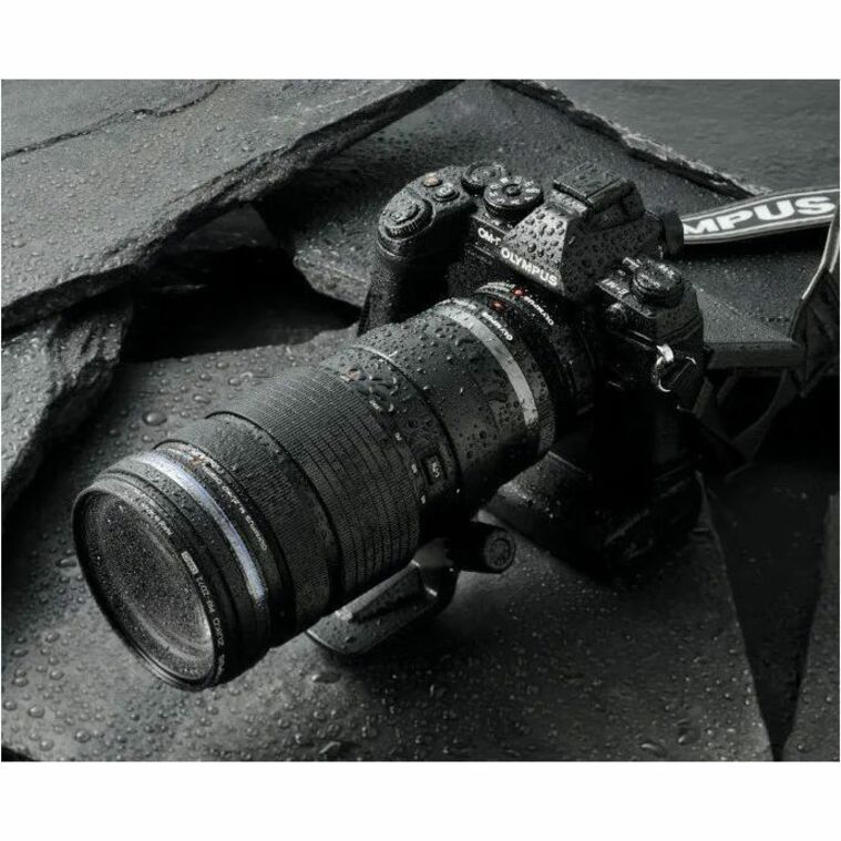 Om System M.ZUIKO DIGITAL - 40 mm to 150 mm - f/22 - f/2.8 - Varifocal Lens — V335310BW000