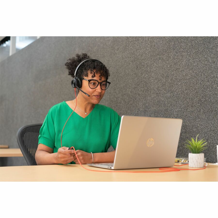 Poly Blackwire 8225 Stereo Microsoft Teams Certified USB-C Headset + USB-C/A Adapter — 8X225AA