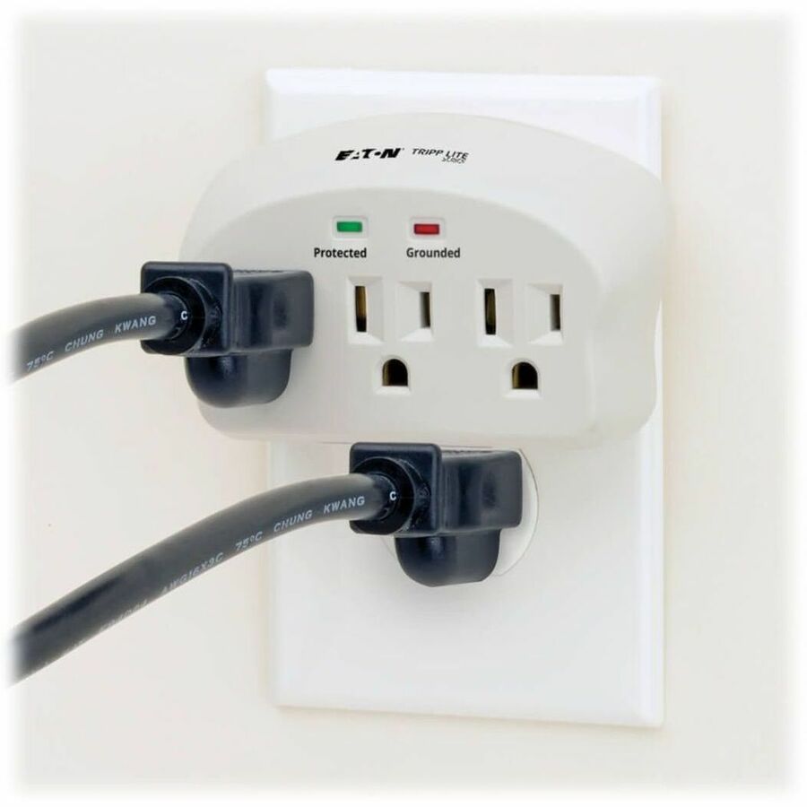Eaton Tripp Lite Series Protect It! 3-Outlet Surge Protector, Direct Plug-In, 660 Joules, 2 Diagnostic LEDs — SK3-0