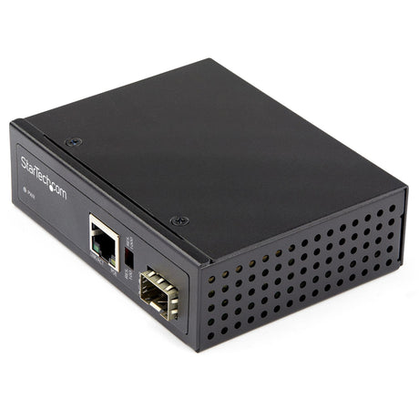 StarTech.com PoE+ Industrial Fiber to Ethernet Media Converter 60W - SFP to RJ45 - SM/MM Fiber to Gigabit Copper IP-30 — IMC1GSFP60W