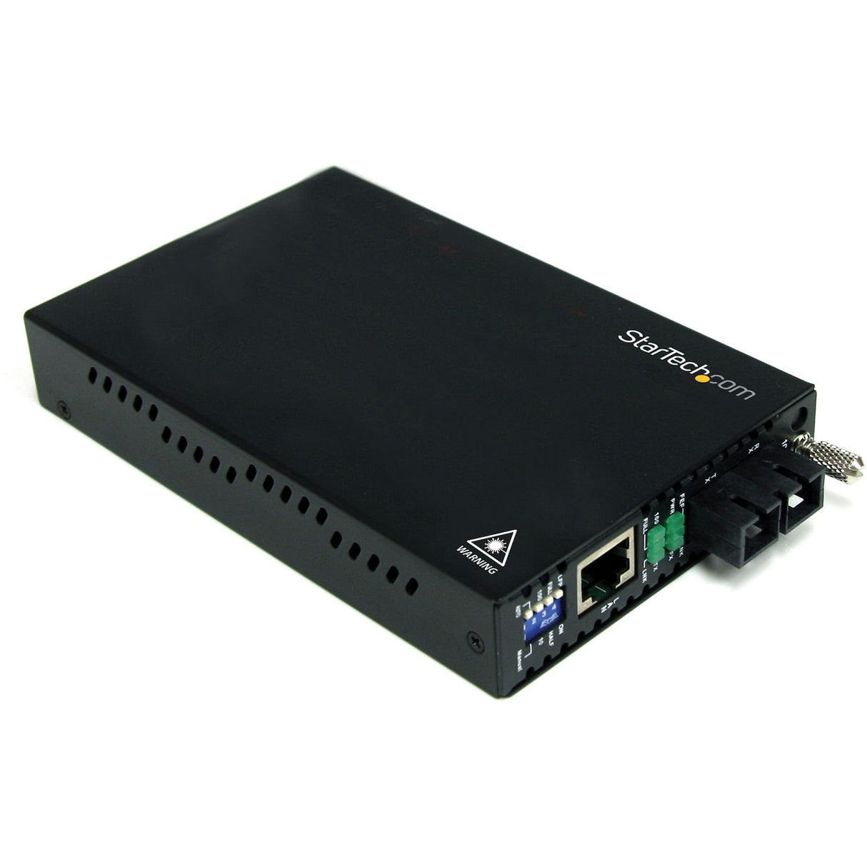 StarTech.com 10/100 Mbps Single Mode Fiber Media Converter SC 30 km — ET90110SM302