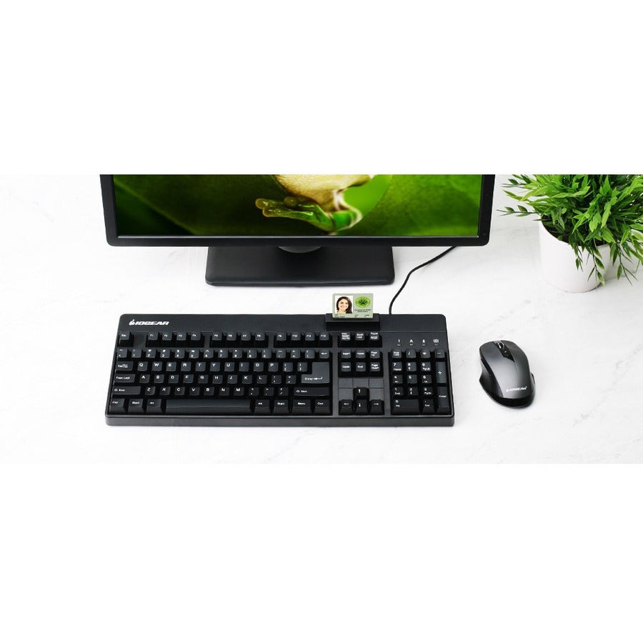 IOGEAR Integrated Keyboard/CAC Reader — GKBSR202TAA