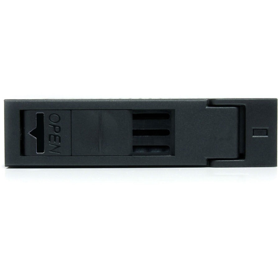 StarTech.com 2.5in SATA/SAS SSD/HDD to 3.5in SATA Hard Drive Converter — 25SATSAS35