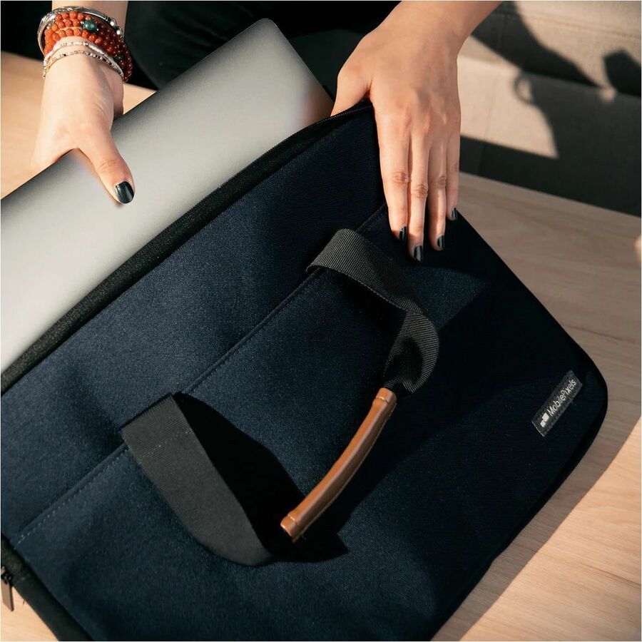 Mobile Pixels Carrying Case (Sleeve) for 13" to 15.6" Notebook - Navy — 102-1003P01