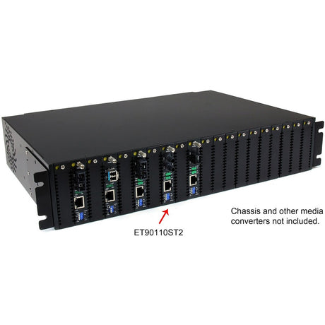 StarTech.com 10/100 Mbps Multi Mode Fiber Media Converter ST 2 km — ET90110ST2