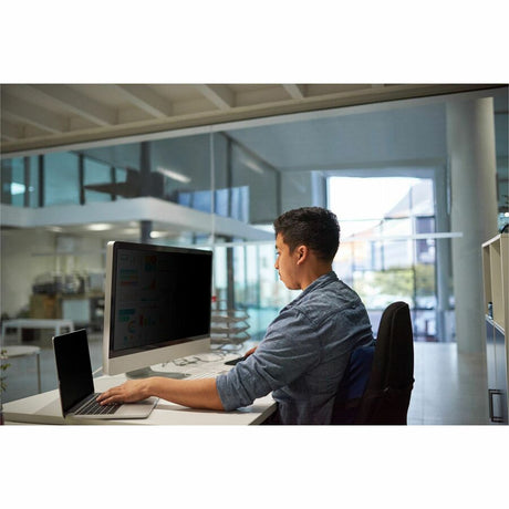 3M&trade; Privacy Filter for 24in Full Screen Monitor with 3M&trade; COMPLY&trade; Magnetic Attach, 16:9, PF240W9EM
