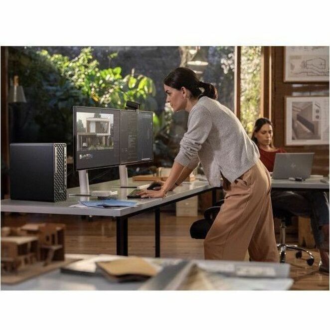 HP Z2 G1i Workstation - Intel Core Ultra 5 245K - 32 GB - 1 TB SSD - Small Form Factor - Black — BN5L0UT#ABA