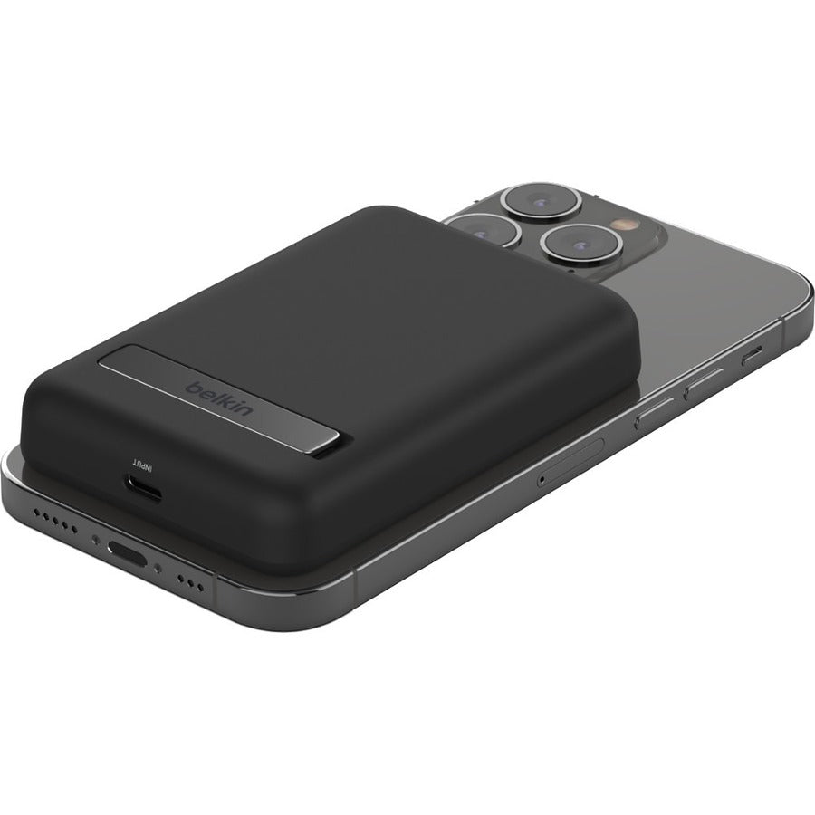 Belkin BoostCharge Magnetic Wireless Power Bank 5K + Stand — BPD004btBK