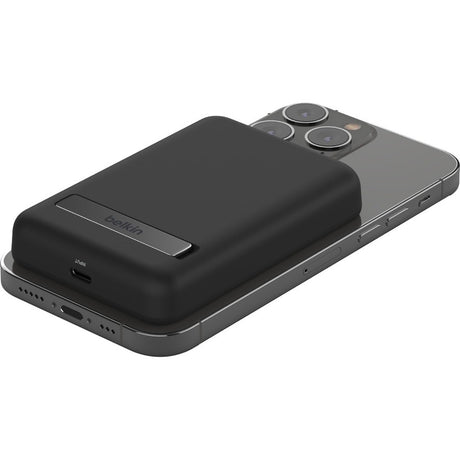 Belkin BoostCharge Magnetic Wireless Power Bank 5K + Stand — BPD004btBK