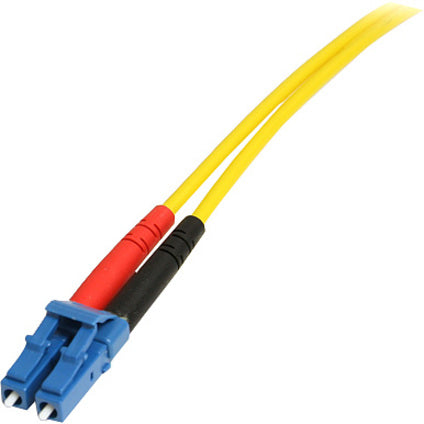 StarTech.com 7m Fiber Optic Cable - Single-Mode Duplex 9/125 LSZH Fiber Jumper Cord - LC/SC — SMFIBLCSC7