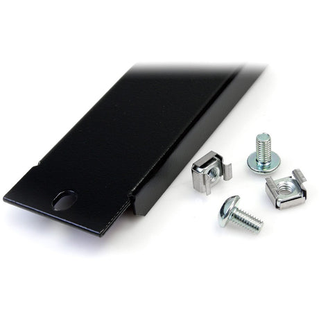 StarTech.com Blanking Panel 1U 19in Steel? Black? Blank Rack Panel? Filler Panel, Rack Mount Panel? Rack Blanks — BLANKB1