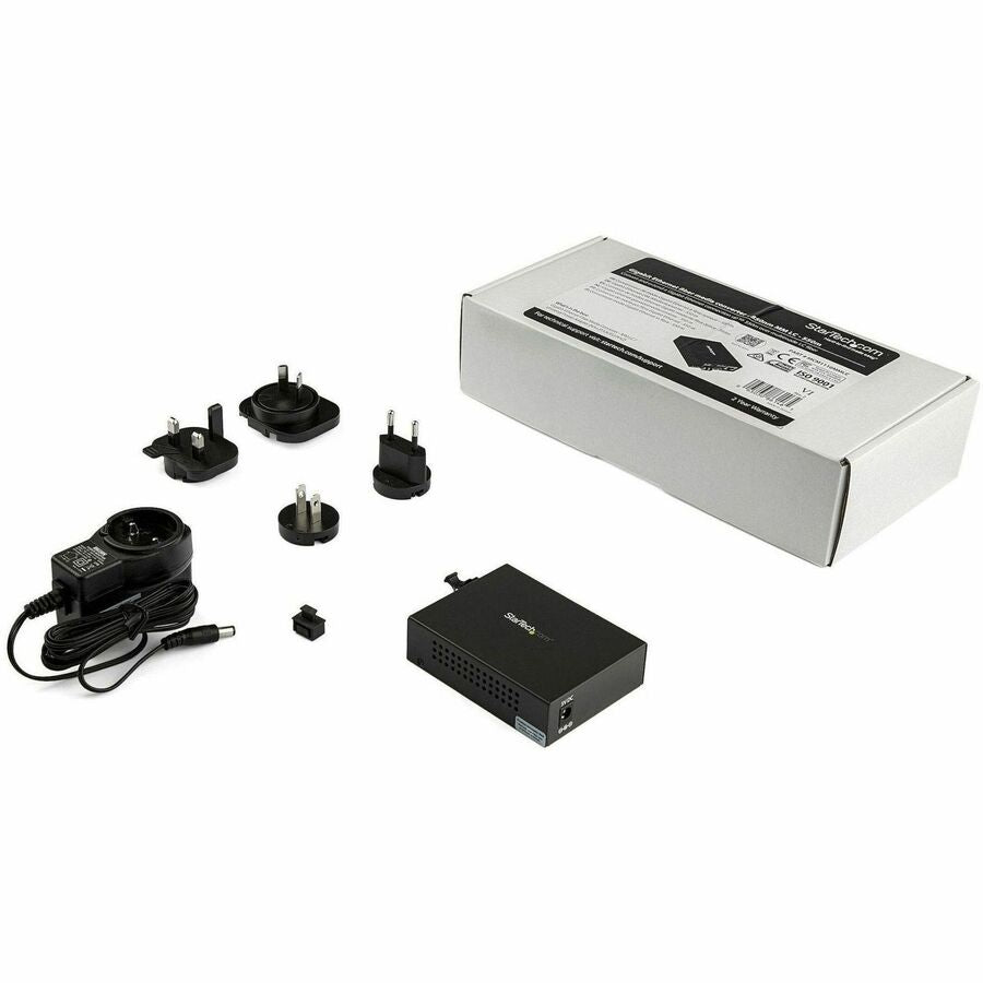 StarTech.com Gigabit Ethernet Fiber Media Converter - Compact - 850nm MM LC - 550m - With MM SFP Transceiver — MCM1110MMLC