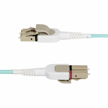 StarTech.com 5m (16.4ft) LC to LC (UPC) OM4 Switchable Fiber Optic Cable 50/125, 100G, Toolless Polarity Switching, LSZH Fiber Jumper Cord — 450FBLCLC5SW