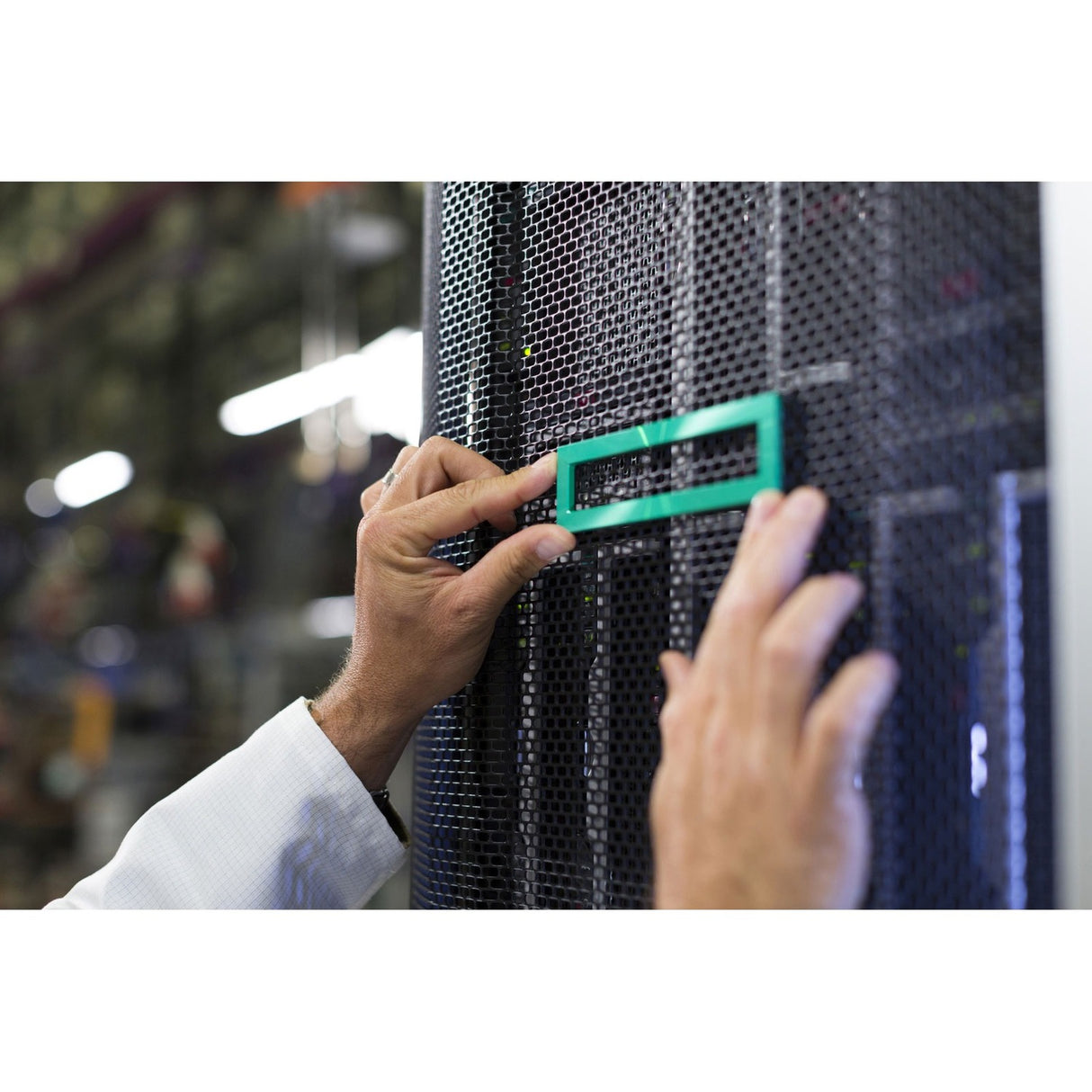 HPE Mini-SAS Data Transfer Cable — P06307-B21