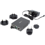 StarTech.com Single Mode SC Fiber Ethernet Media Converter - 1000BASE-LX Gigabit Fiber Optic to Copper Bridge - 10/100/1000 Network 10km — MCMGBSCSM10