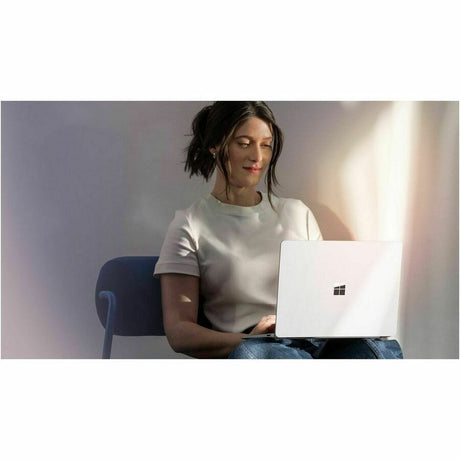 Microsoft Surface Laptop 7 13.8" Touchscreen Copilot+ PC Notebook - Intel Core Ultra 7 - 32 GB - 512 GB SSD - English Keyboard - Platinum - TAA Compliant — EP2-22139