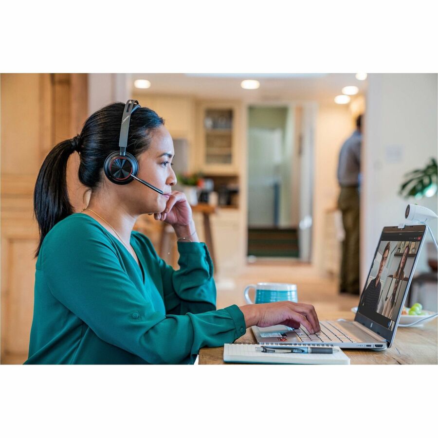 Poly Voyager Focus 2 USB-C-C Headset + USB-C/A Adapter TAA — 9T9J9AA#AC3