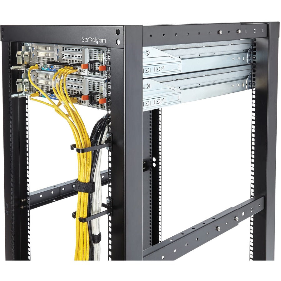 StarTech.com 1U Vertical Server Rack Cable Management D-Ring Hook - 1.8x3.9in (4.5x10cm) — CMHOOK1UN