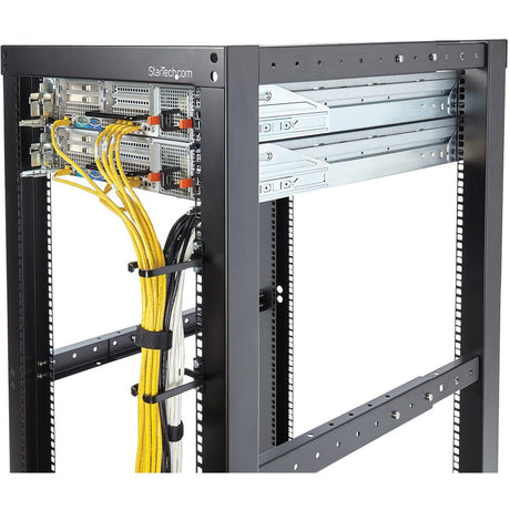 StarTech.com 1U Vertical Server Rack Cable Management D-Ring Hook - 1.8x3.9in (4.5x10cm) — CMHOOK1UN